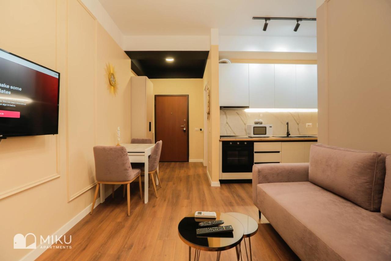 Miku - Perfect 1bedroom At Komuna E Parisit