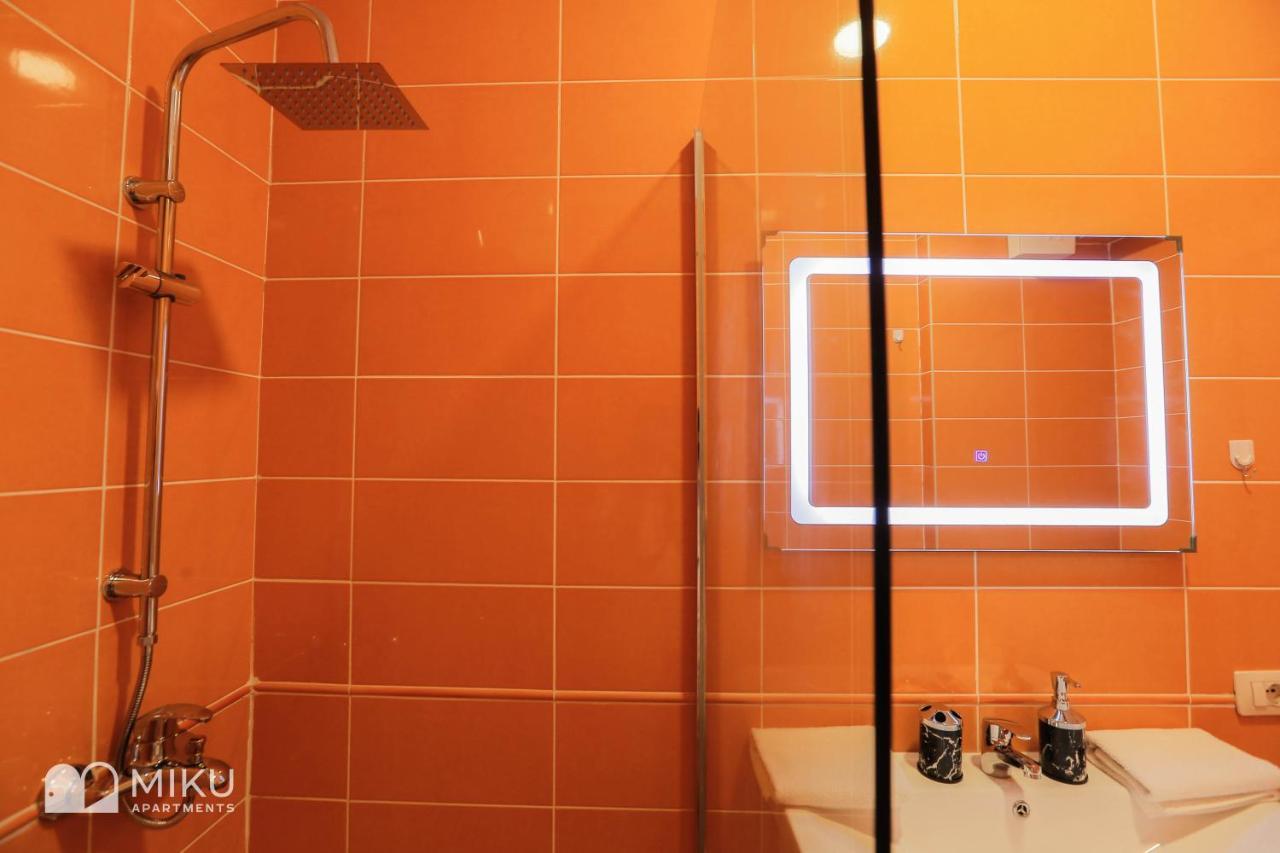 Miku - Perfect 1bedroom At Komuna E Parisit
