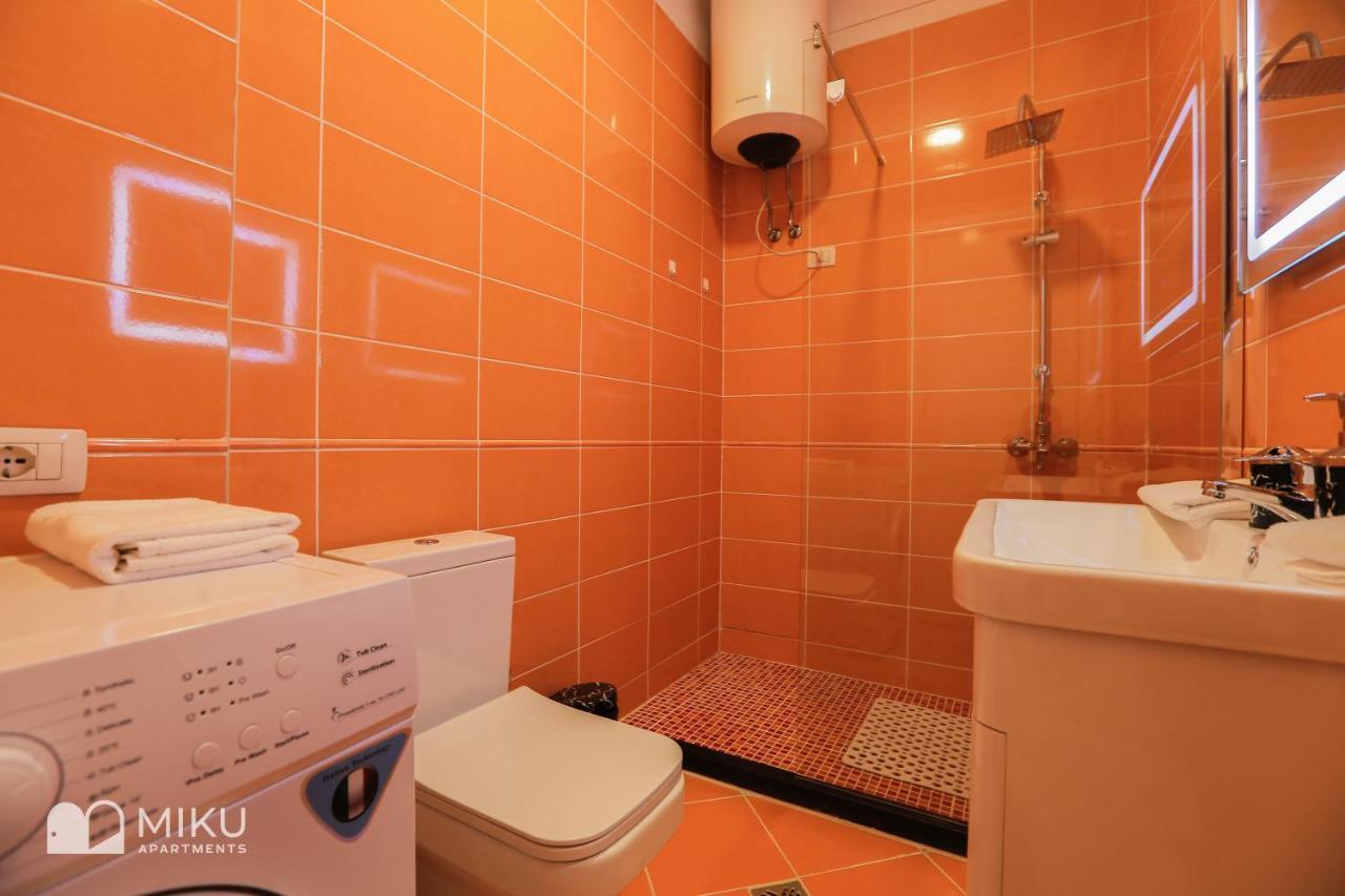 Miku - Perfect 1bedroom At Komuna E Parisit *